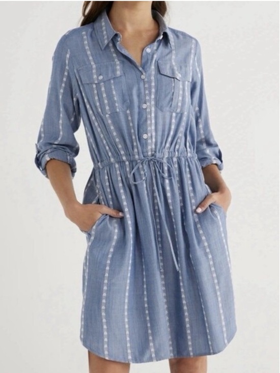 Time and Tru Dresses & Skirts - Time and Tru Soft Chambray Utility Shirt Dress in blue with white stripes